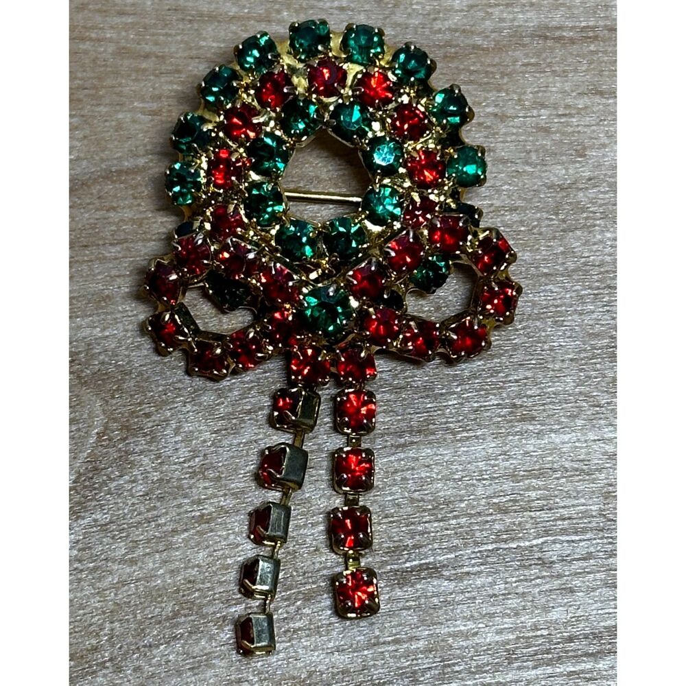 Rhinestone Christmas Wreath Brooch
